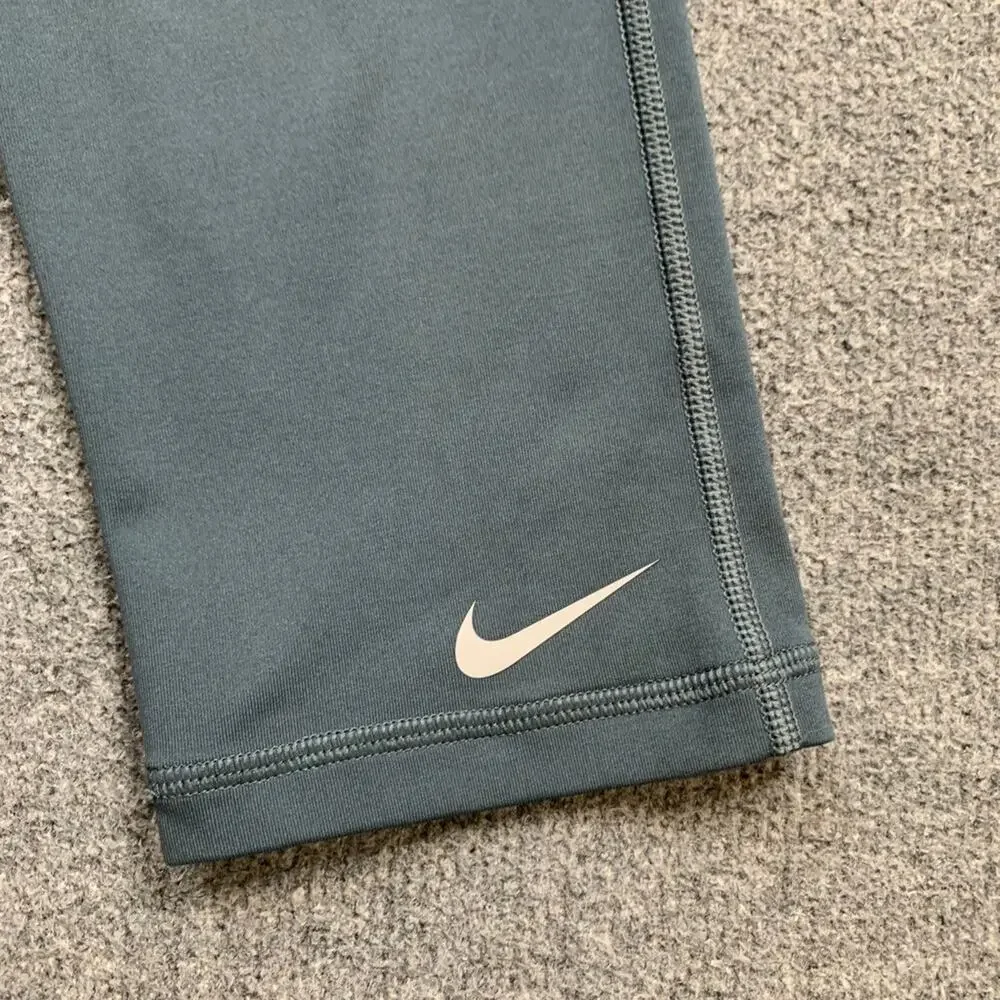 Nike Capri Leggings Women M Medium Gray Dri Fit Pull On Stretch Waistband Swoosh
